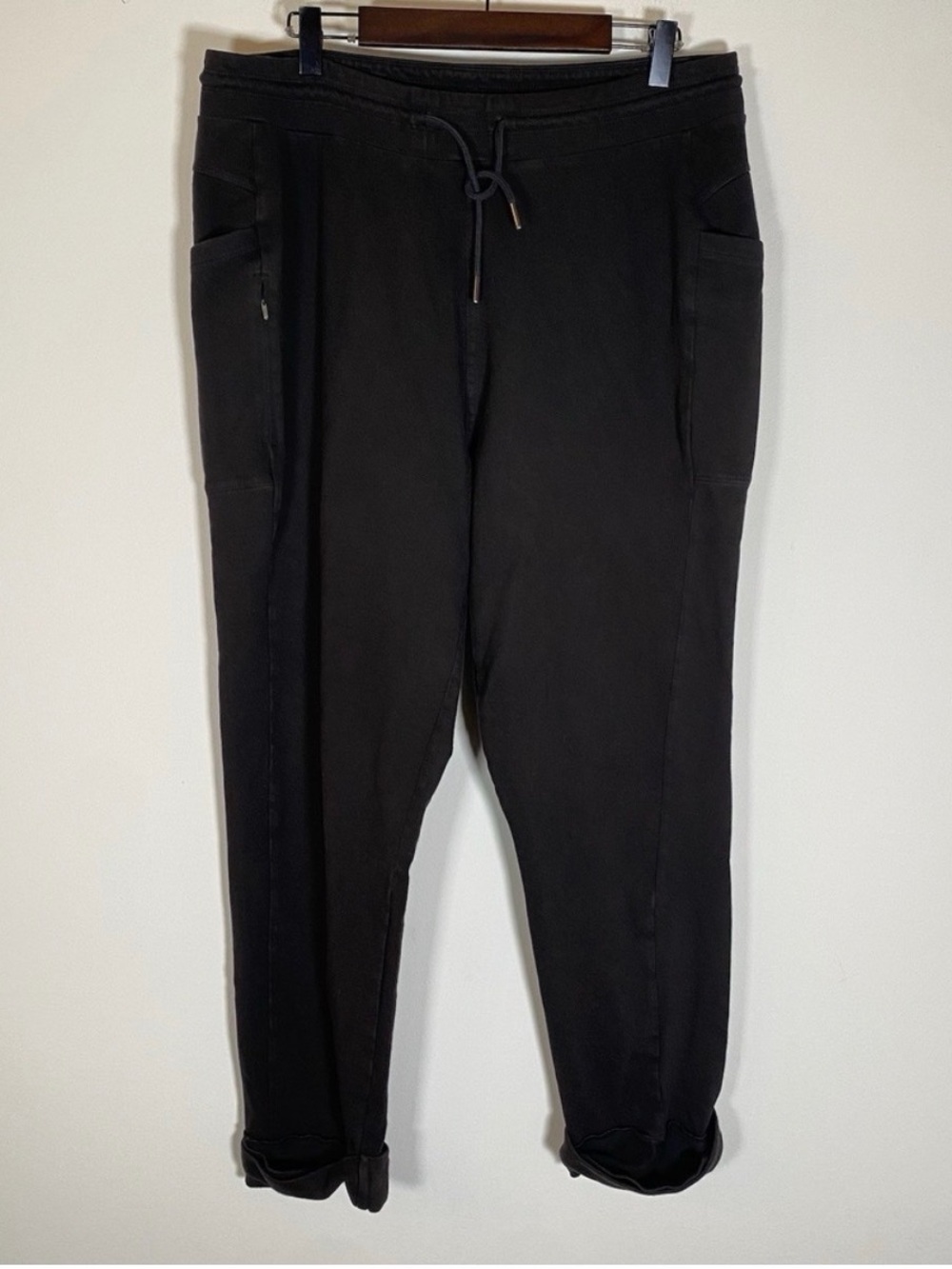Patagonia Womens Joggers Organic Cotton Pull On Pants Size Large Black Cuffed